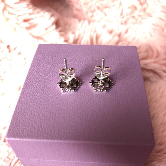 Snowflake Stud Earrings Authentic Sterling Silver 925 - Picture 2 of 3